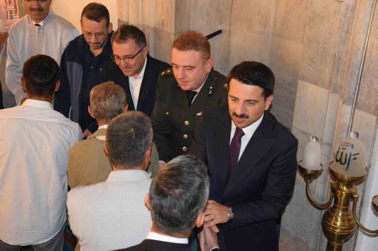 Karapınar&rsquo;da bayram namazında vatandaşlar camilere akın etti
