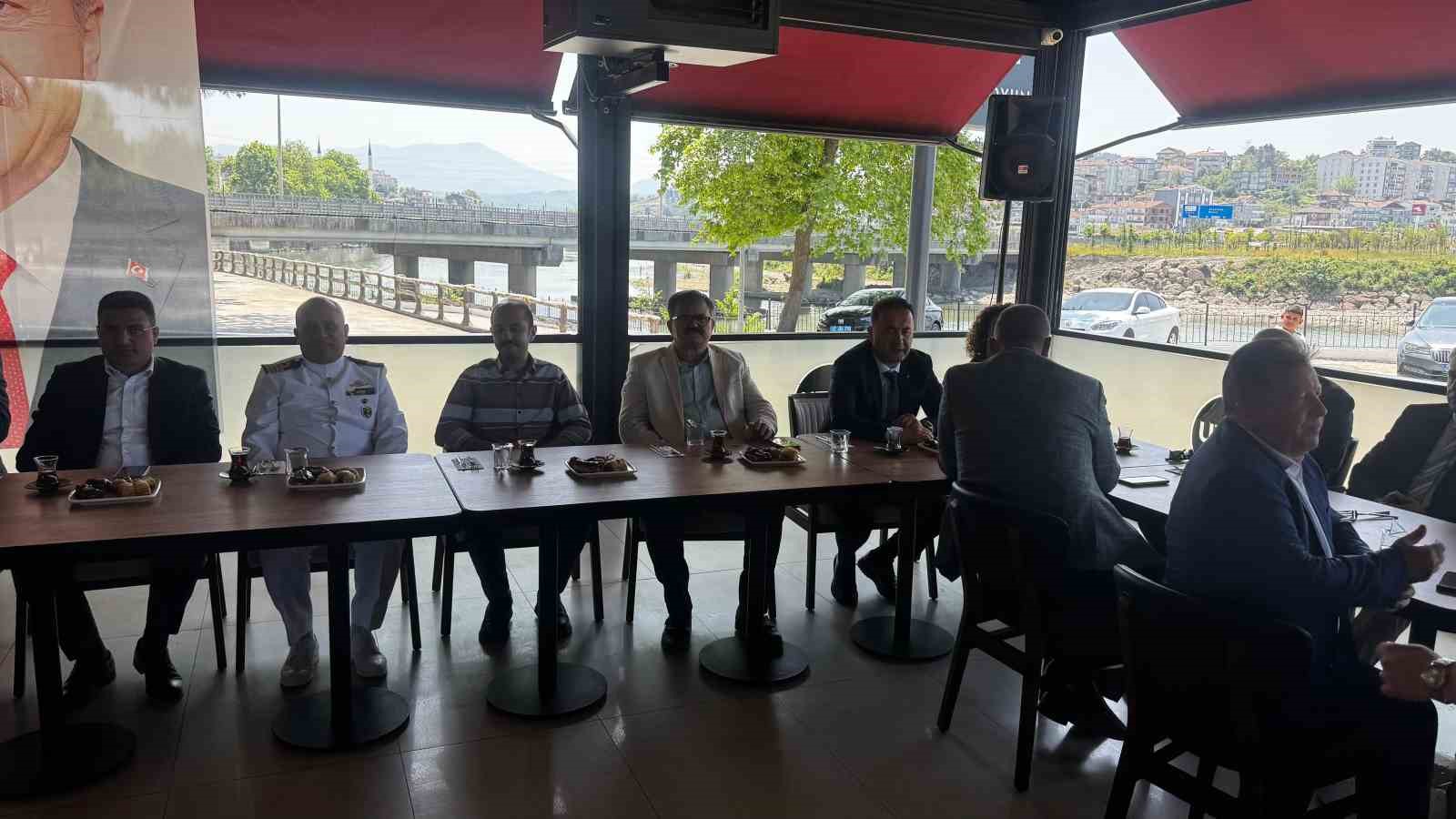 Alaplı&rsquo;da Kurban Bayramı i&ccedil;in bayramlaşma t&ouml;reni d&uuml;zenlendi
