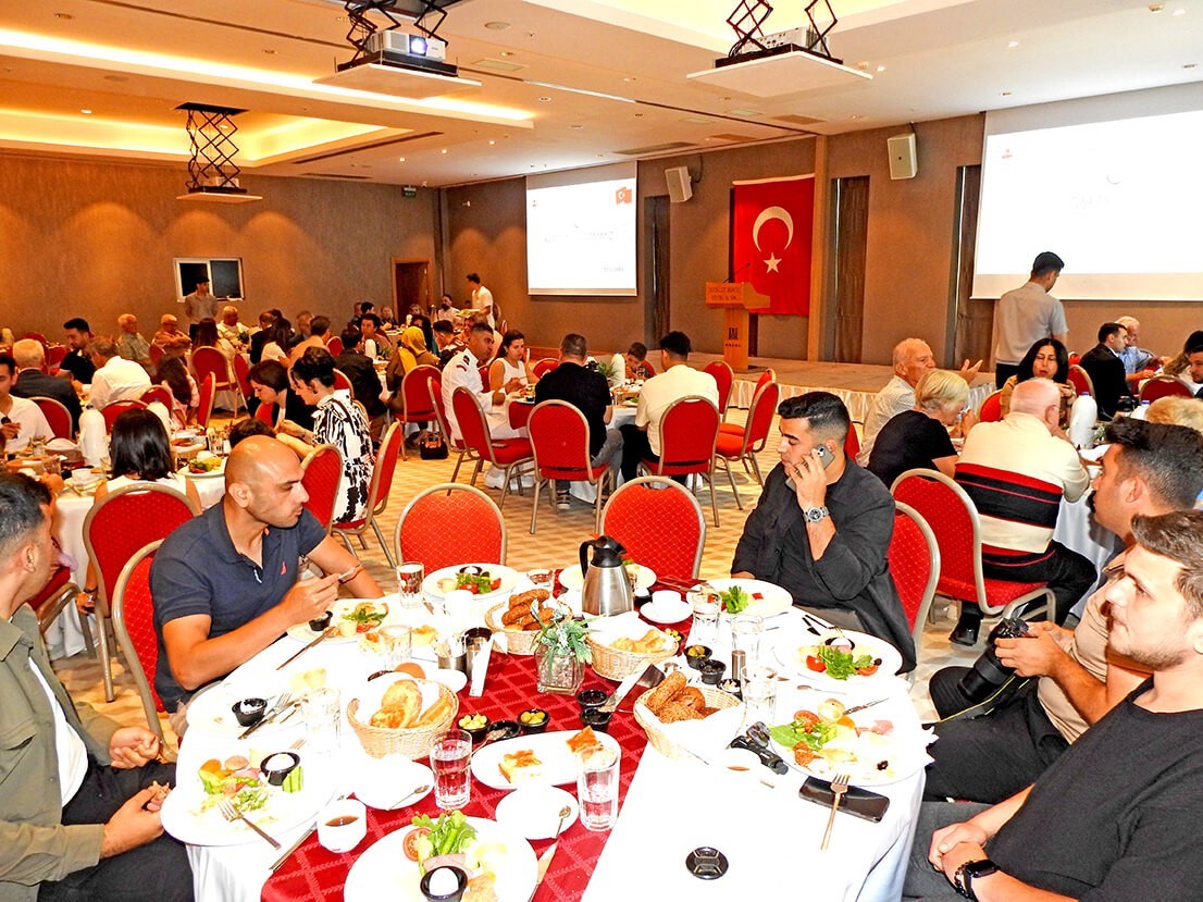 Çeşme Kaymakamı Maraşlı’dan bayramda anlamlı buluşma