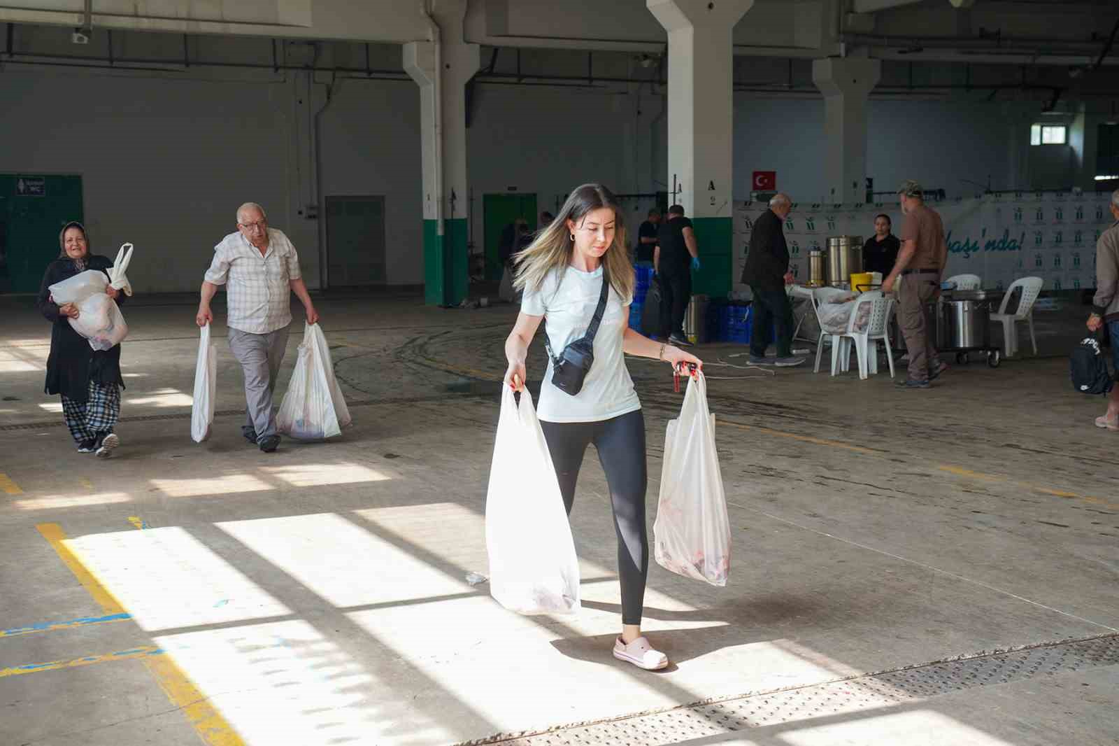 Bayram huzuru Tepebaşı’nda