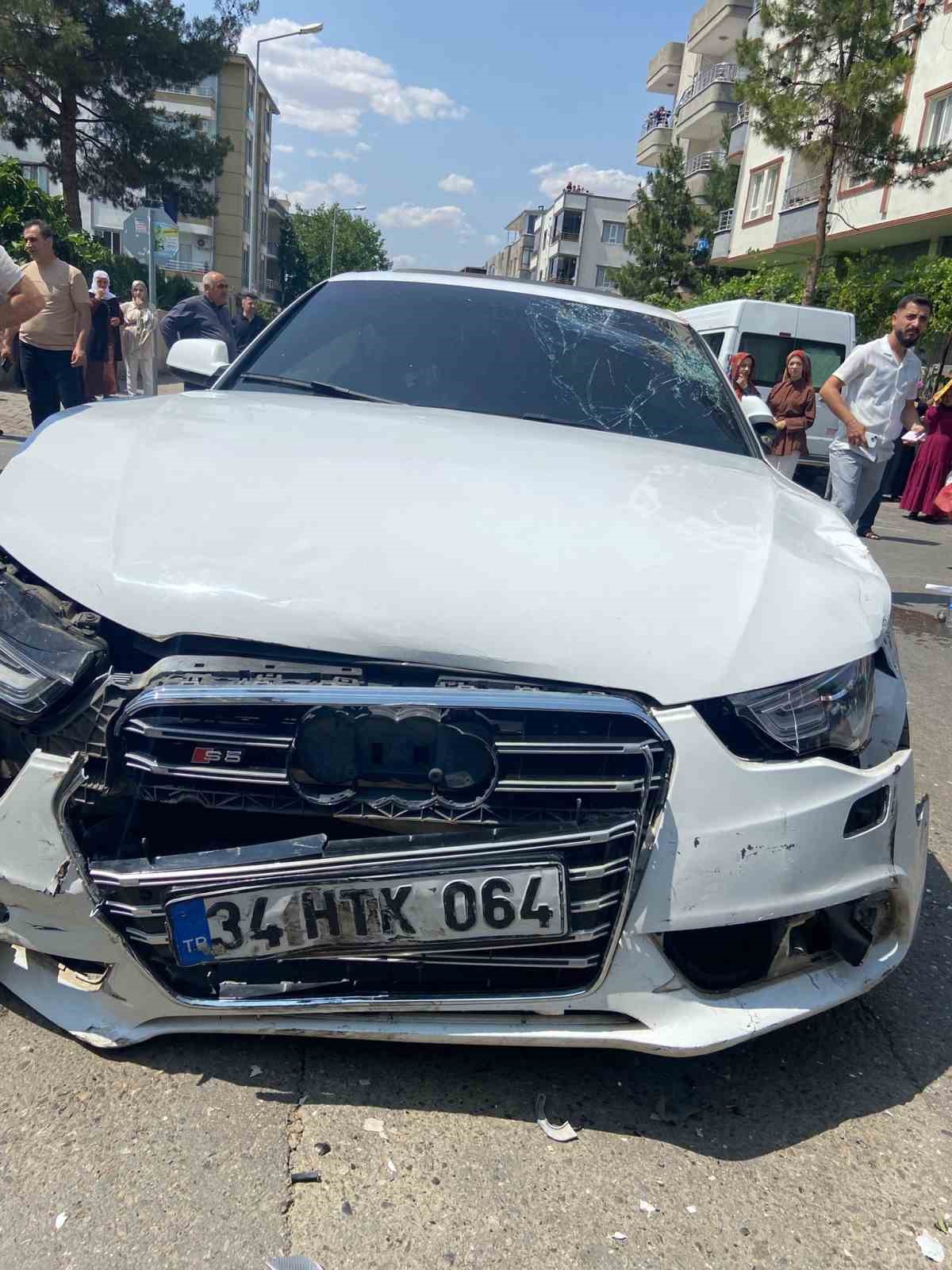 Batman&rsquo;da zincirleme kaza: 4 yaralı
