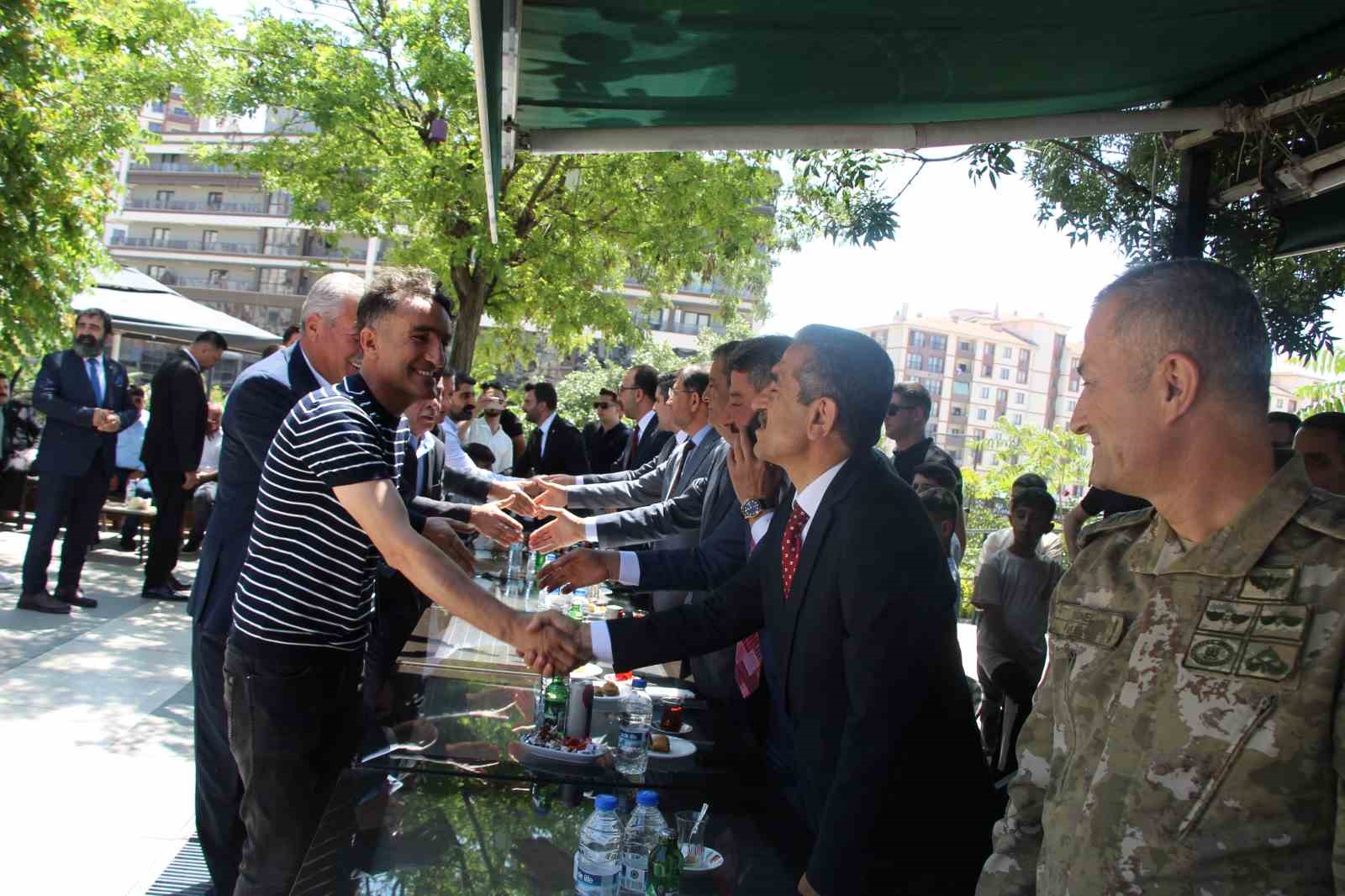 Şırnak&rsquo;ta Kurban Bayramı programında "ter&ouml;rs&uuml;z T&uuml;rkiye" mesajı

