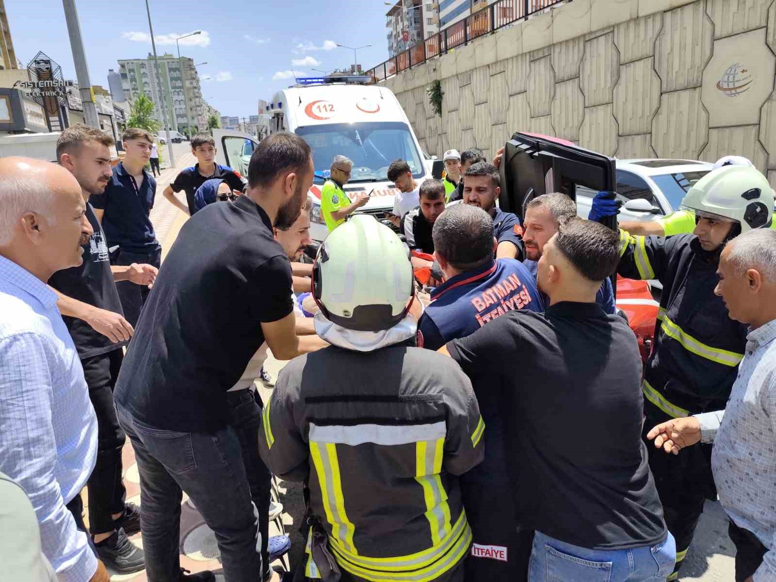 Batman’da kontrolden çıkan otomobil takla attı: 1 yaralı