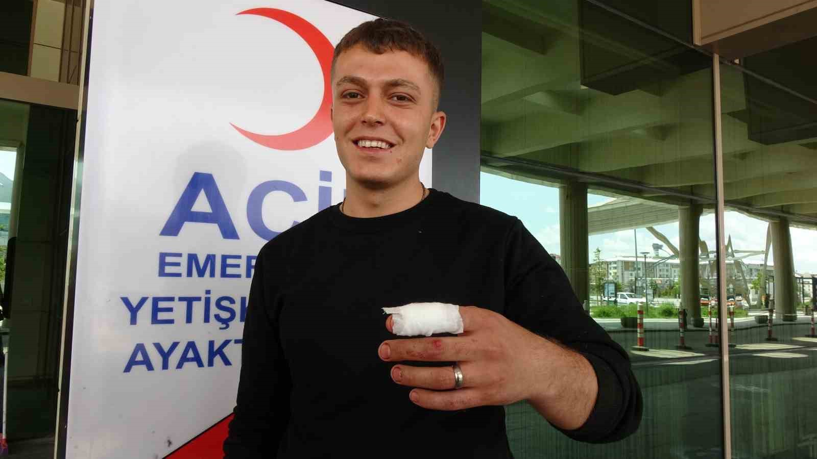 Acemi kasaplar acil servilerde yoğunluk oluşturdu