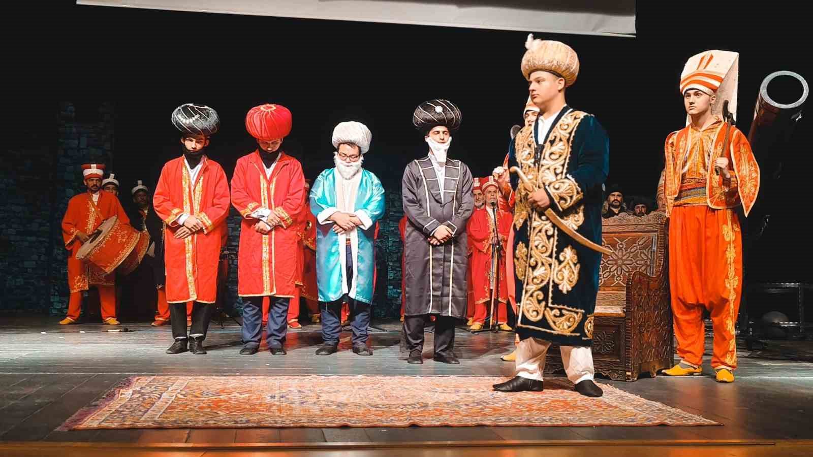 Öğrencilerden İstanbul’un fethi tiyatrosu