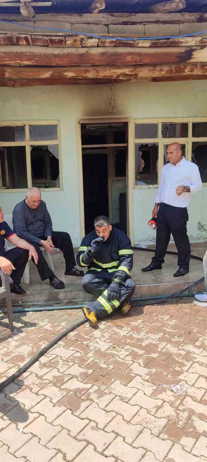 Muş’ta tek katlı evde yangın çıktı