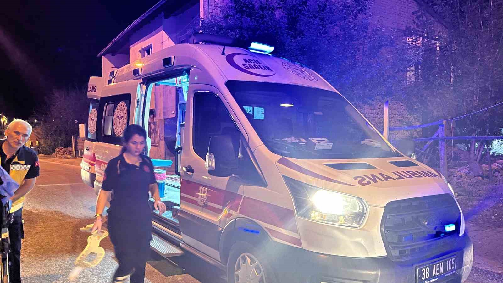 Elektrikli motosikletten düşen çocuk yaralandı