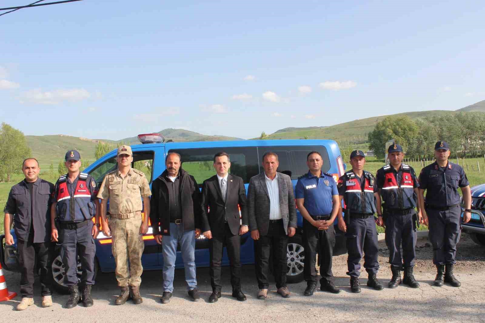 Demirözü’nde sürücülere hız konusunda uyarılarda bulunuldu