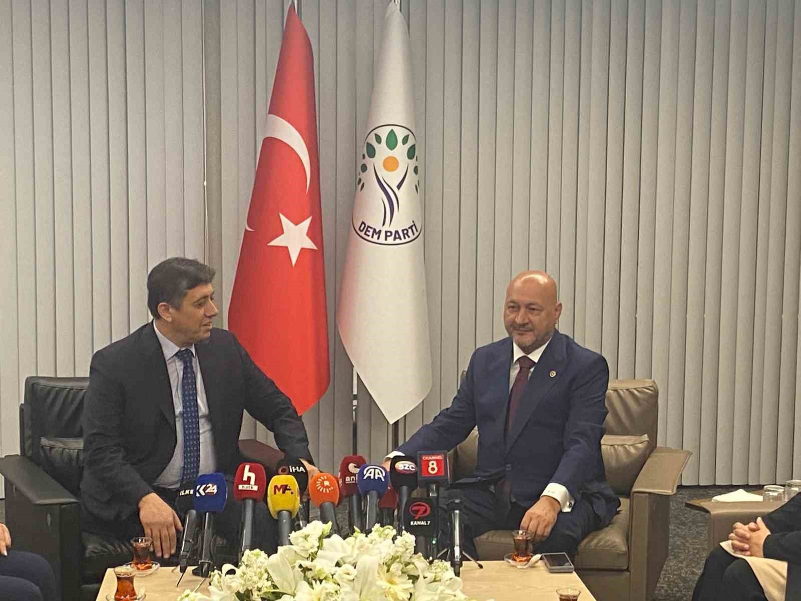 AK Parti’den DEM Parti’ye bayram ziyareti
