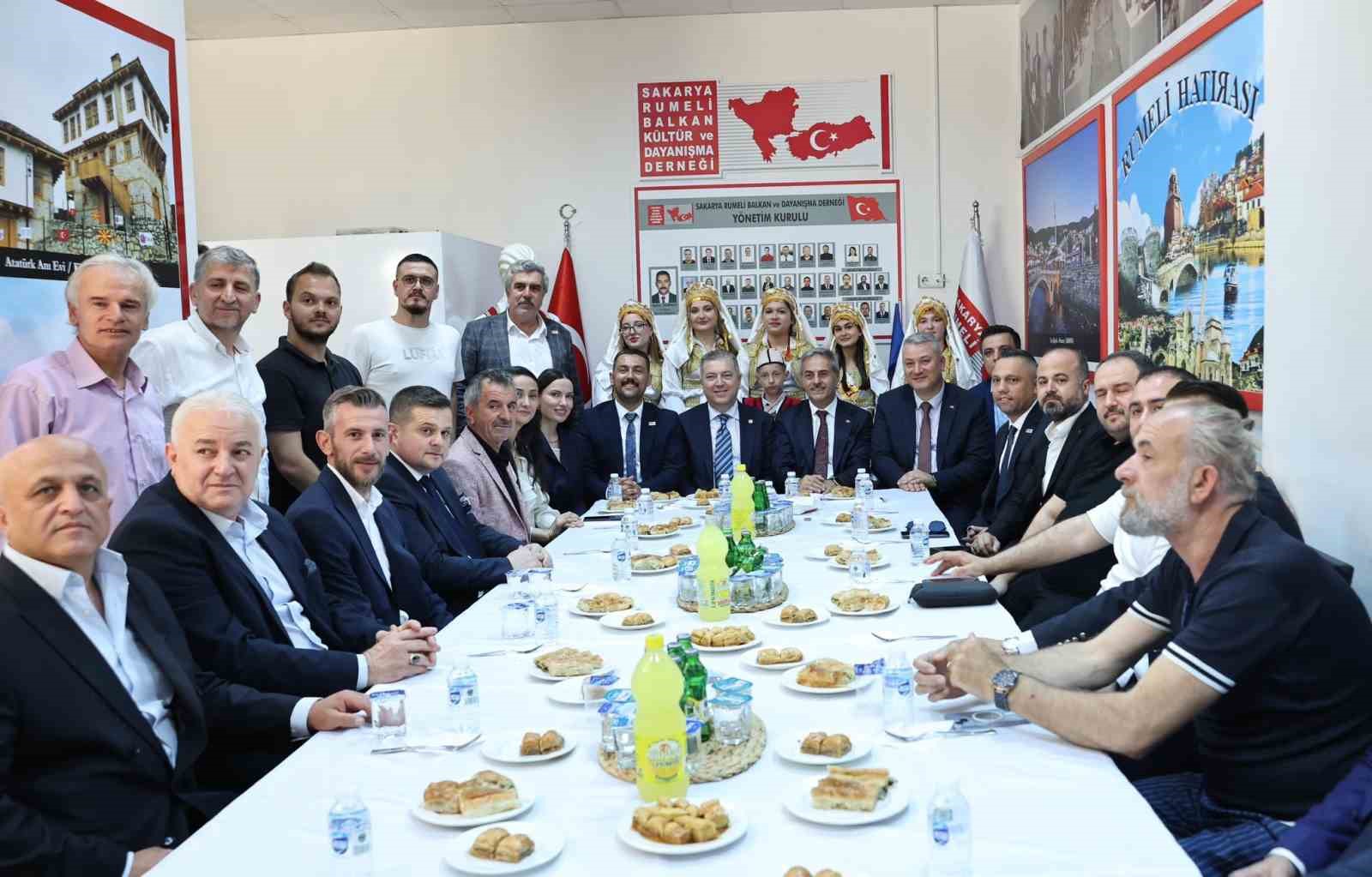 Sakarya protokolü bayramlaştı
