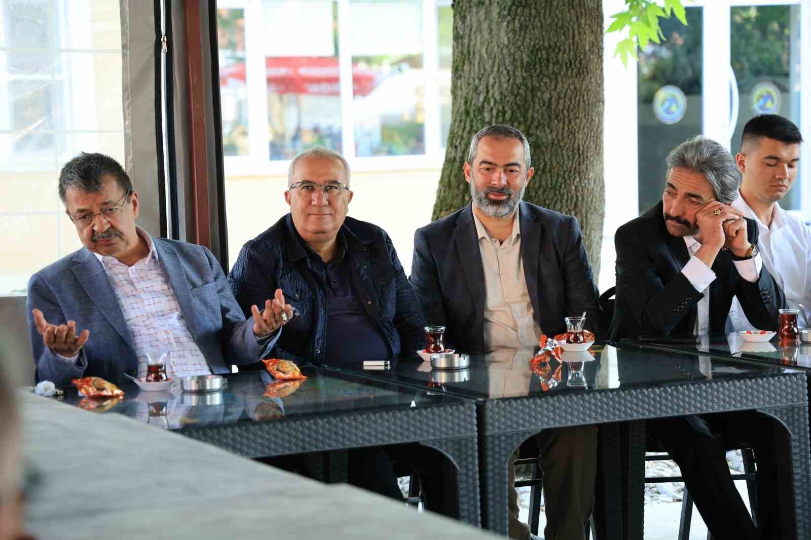 Kurban Bayramında g&ouml;n&uuml;ller bayramlaştı
