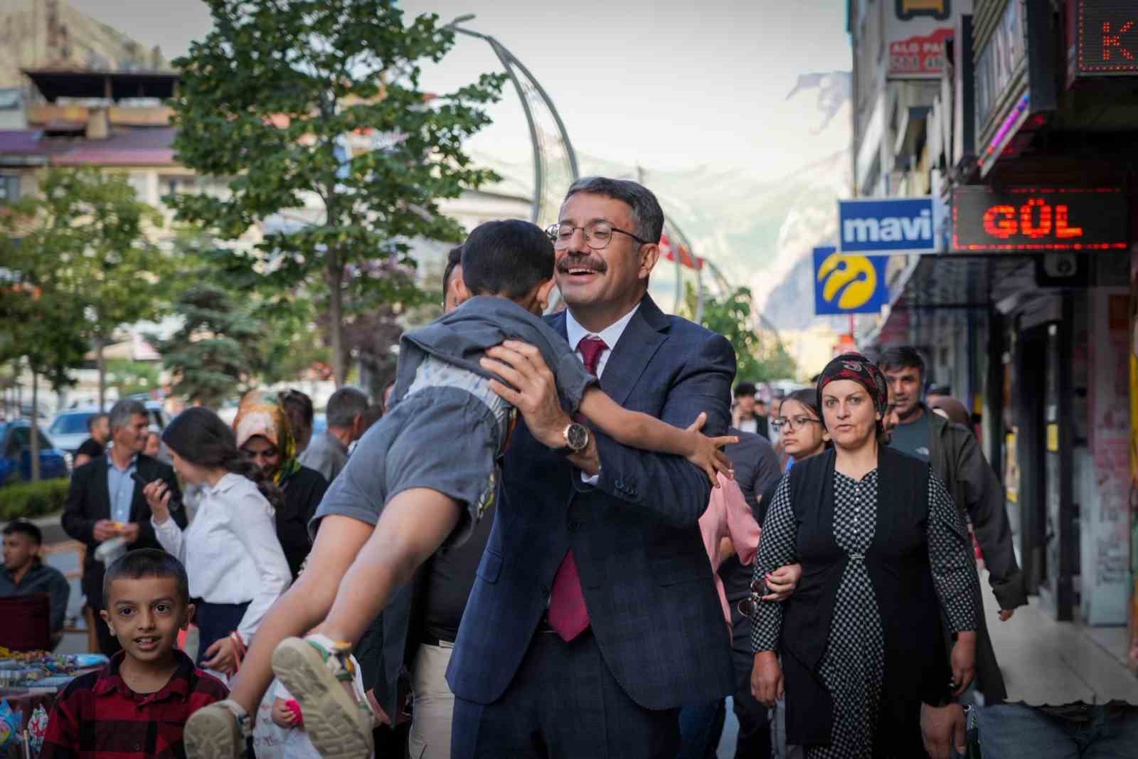 Vali Çelik’ten güvenlik güçlerine bayram ziyareti