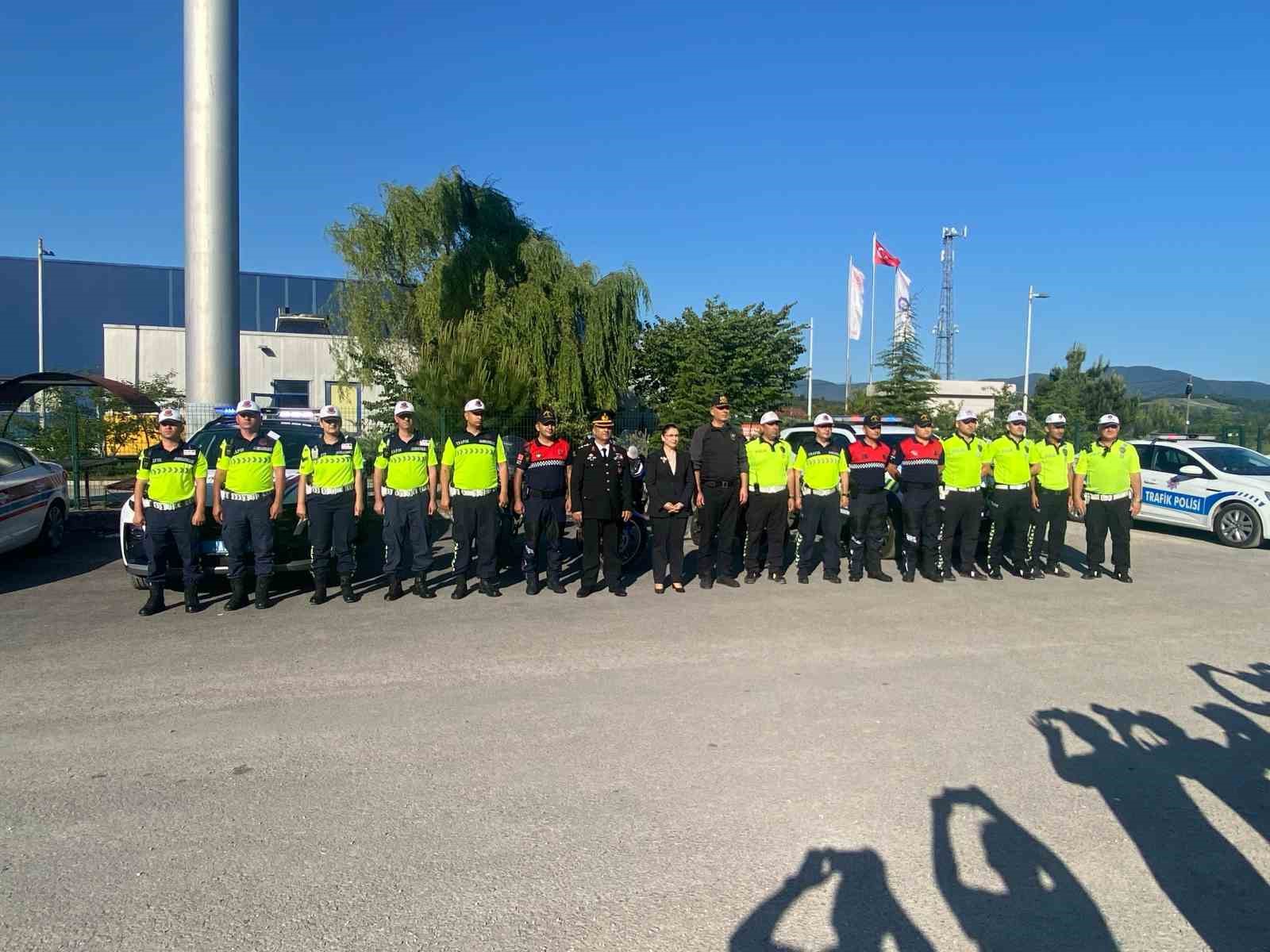 Vali Arslan bayram uygulamasına katıldı