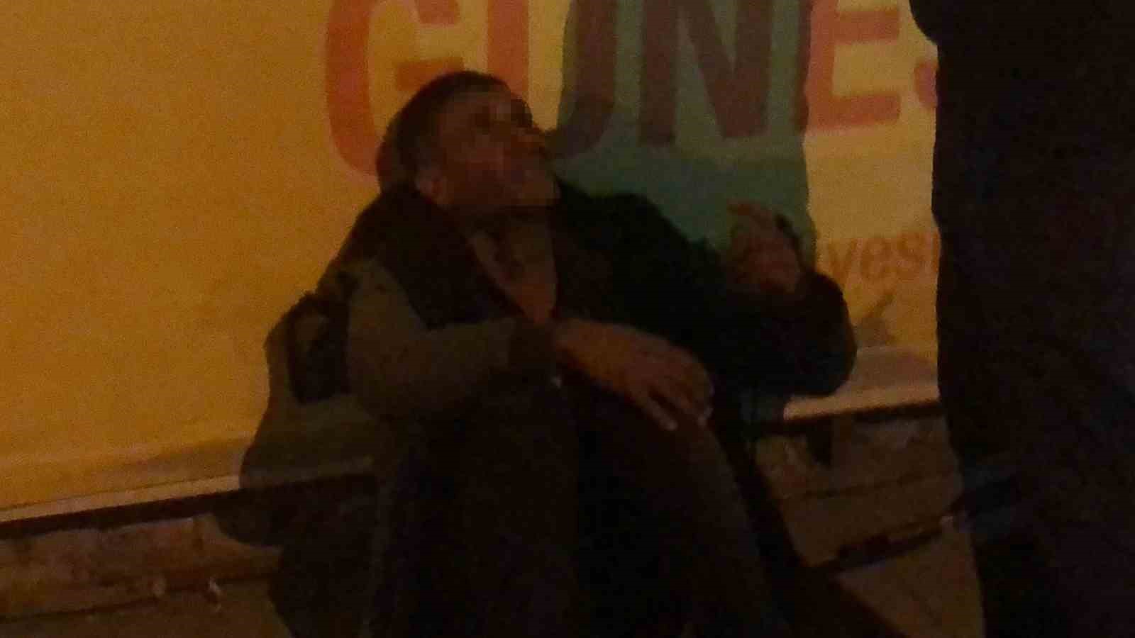 Dilencinin yeni numarası sağlık ekipleri gelince ortaya &ccedil;ıktı
