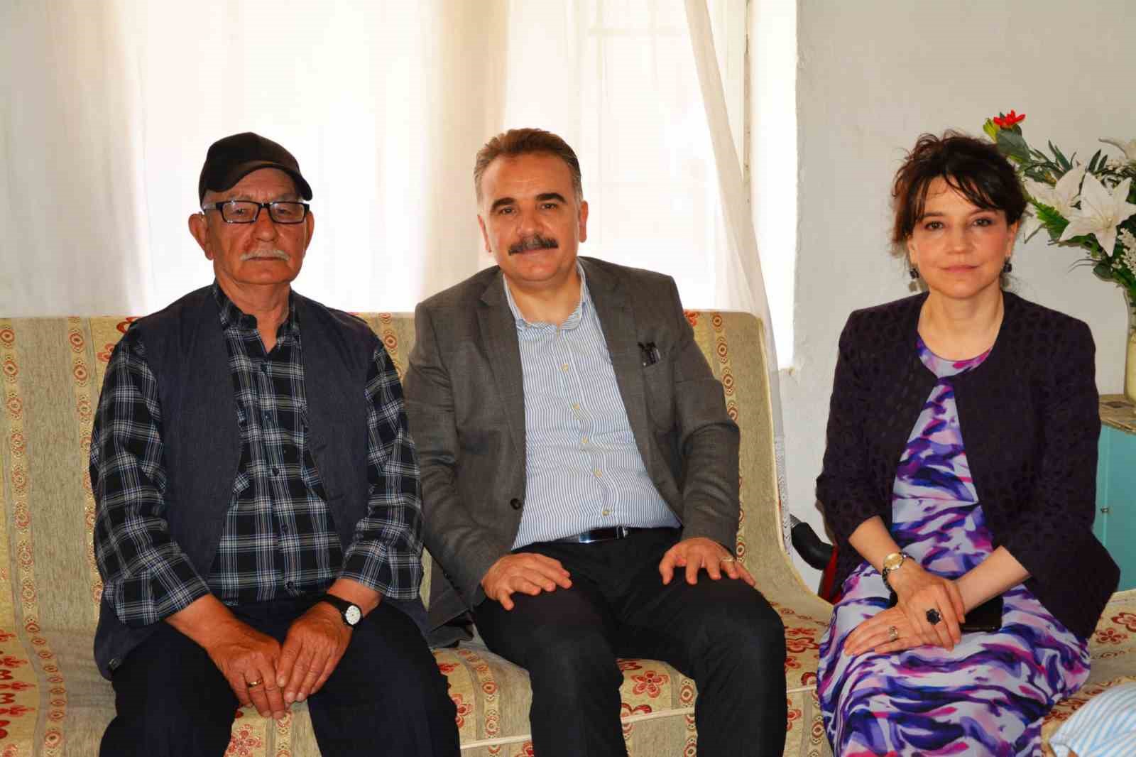 Kaymakam Odabaş&rsquo;tan şehit ailelerine Kurban Bayramı ziyareti
