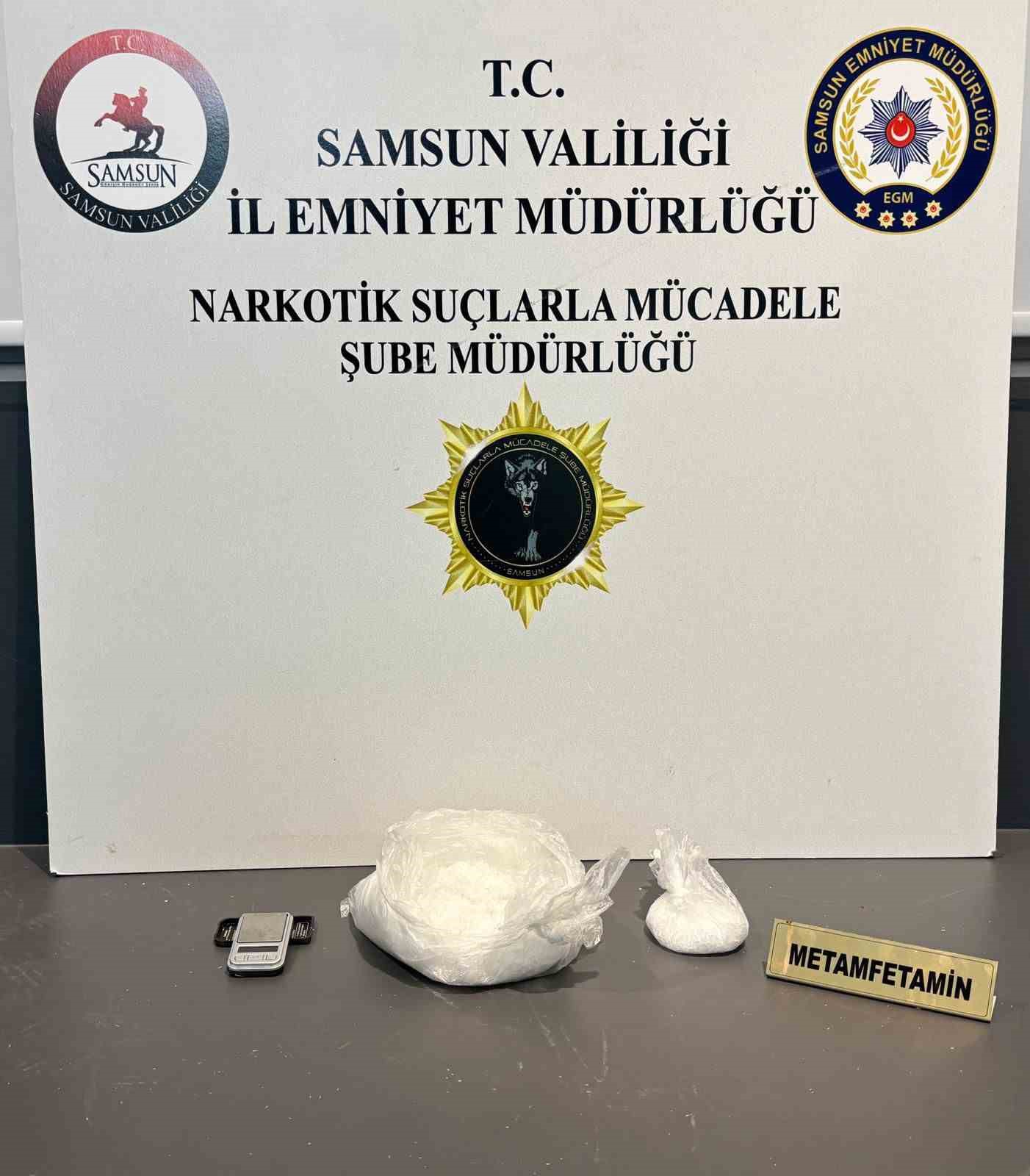 Samsun&rsquo;da 600 gram metamfetamin ele ge&ccedil;irildi: 1 g&ouml;zaltı
