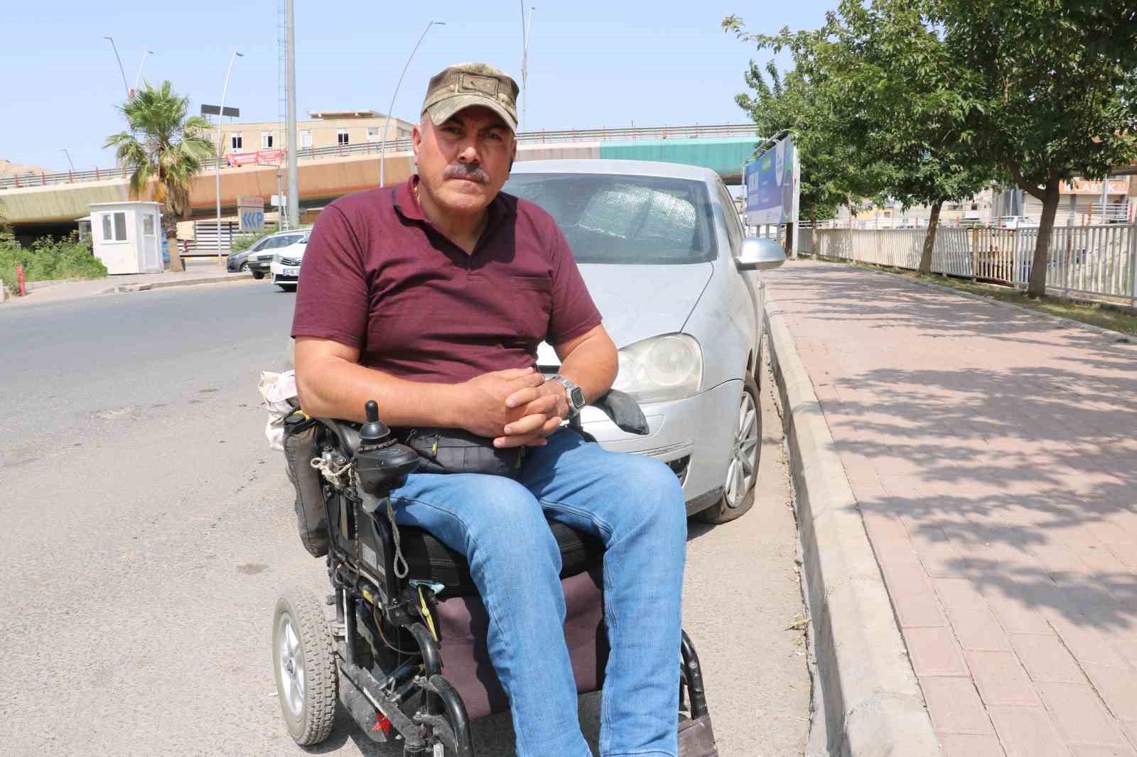 Bayram g&uuml;n&uuml; Piazza AVM&rsquo;ye gidenler kabusu yaşadı
