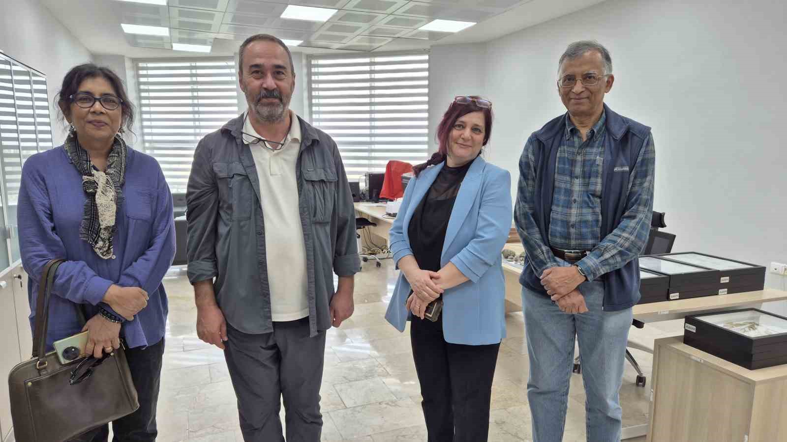 Prof. Dr. Uday Maitra’dan, üç önemli konferans
