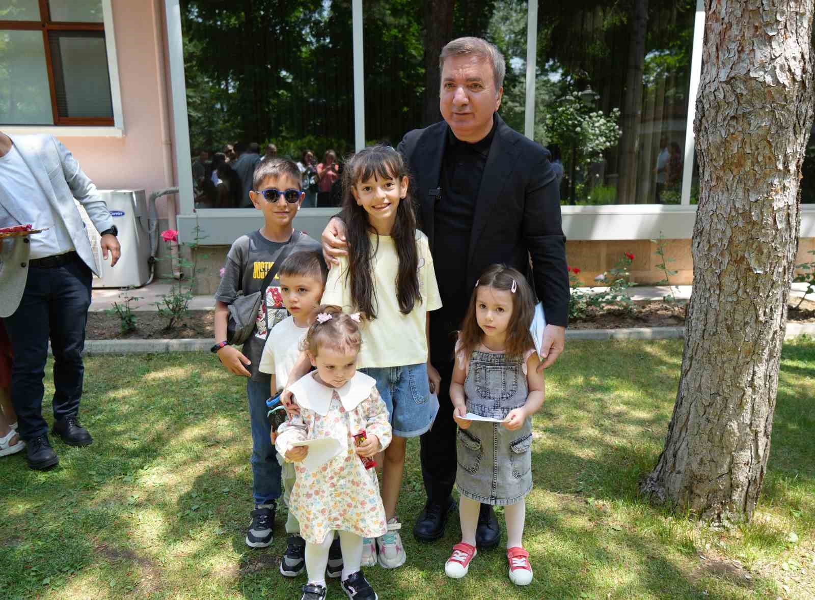 Çocukların bayram harçlığı Validen