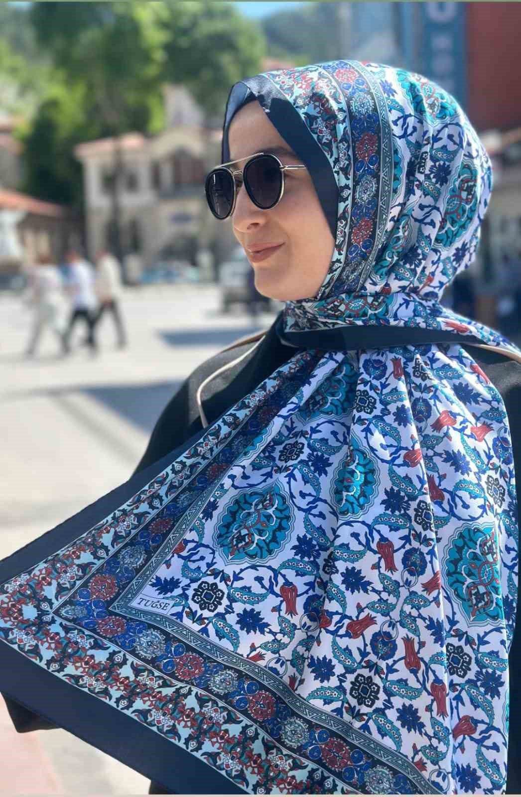 Kütahya’nın çini deseni şallarla buluştu
