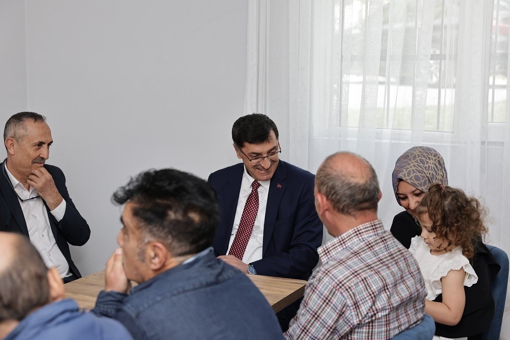 Başkan Kahveci: "Bayramlar, birlik ve dayanışmanın en g&uuml;zel &ouml;rneklerinin sergilendiği zamanlardır"
