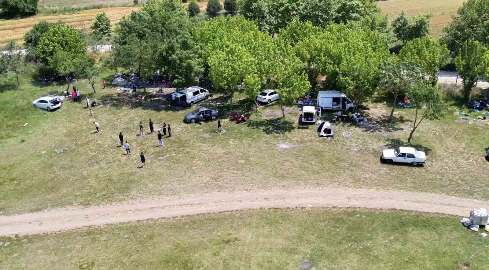 İstanbul’da piknik alanlarındaki yoğunluk havadan görüntülendi