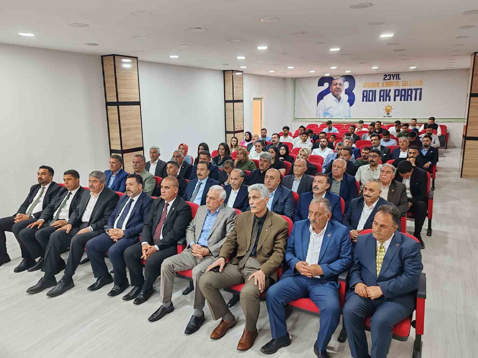 Cumhurbaşkanı Erdoğan, AK Parti Ağrı teşkilatının bayramını telefonla kutladı
