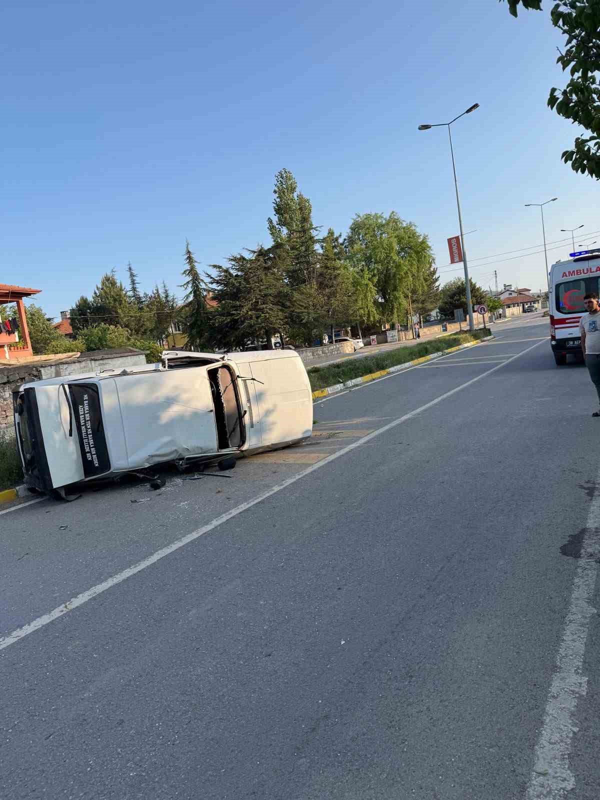 Otomobil takla attı: 3 yaralı