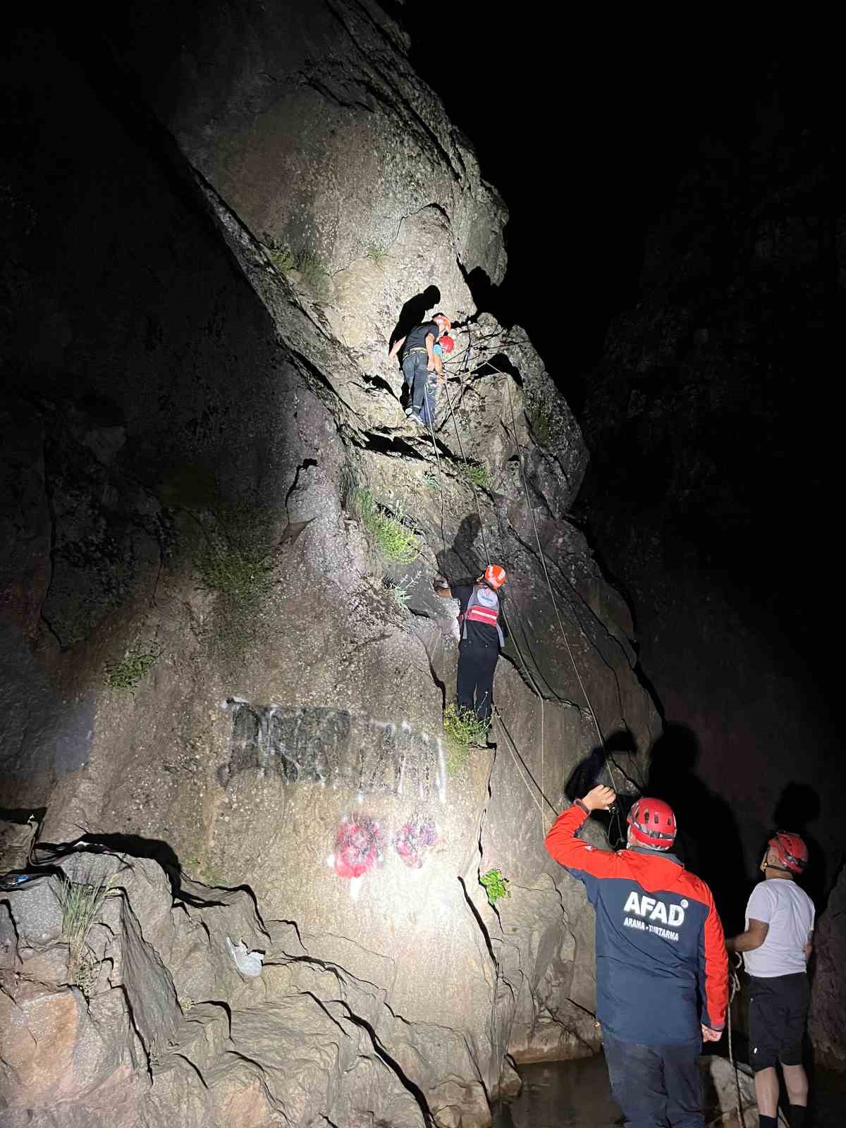 Tunceli’de nefes kesen kurtarma operasyonu