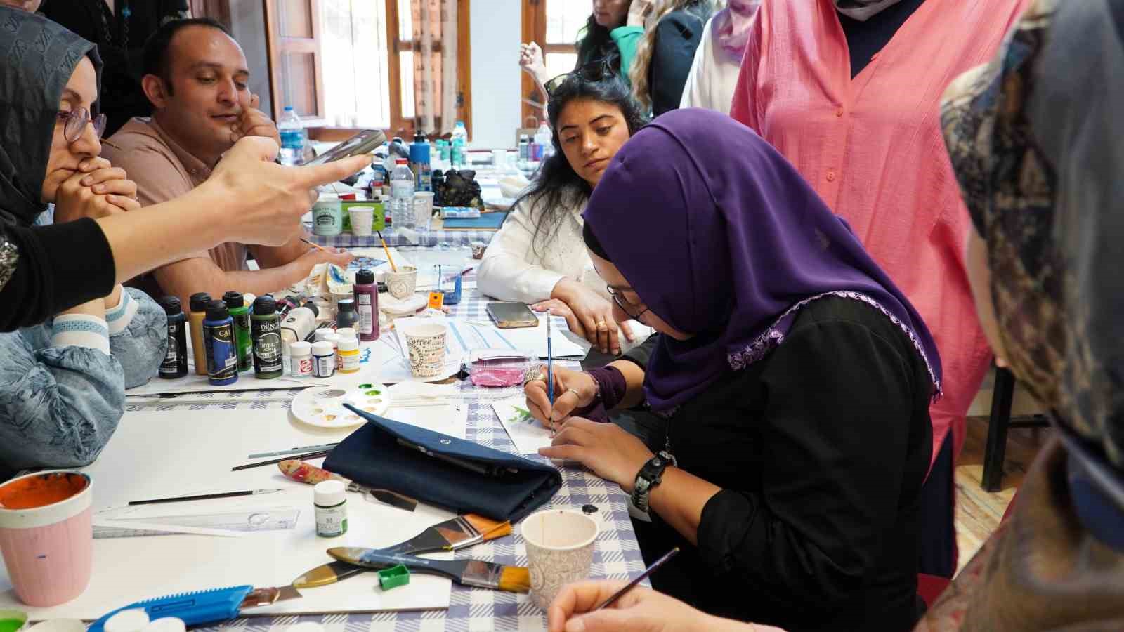 Tokat’ta kalem işi projesiyle kültürel miras geleceğe taşınıyor
