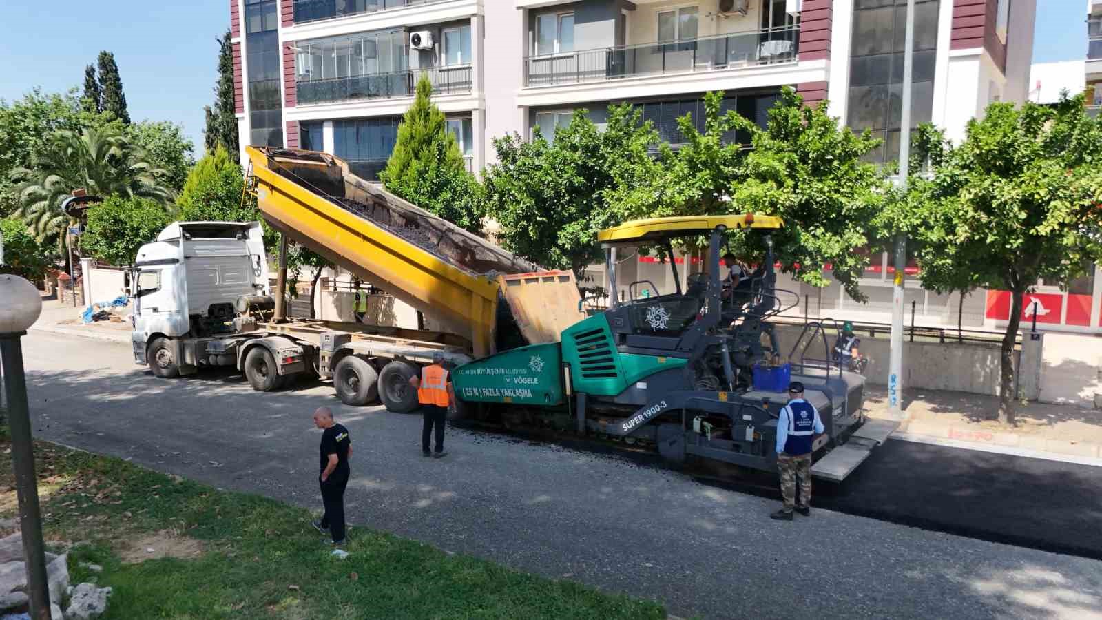 Büyükşehir’in yol çalışmaları devam ediyor
