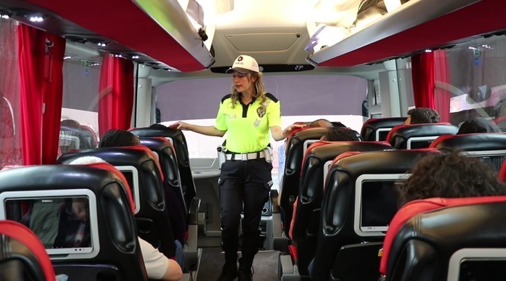 Bakan Yerlikaya: "Kurban Bayramı’nın ilk 3 gününde 2 bin 238 trafik kazası meydana geldi"
