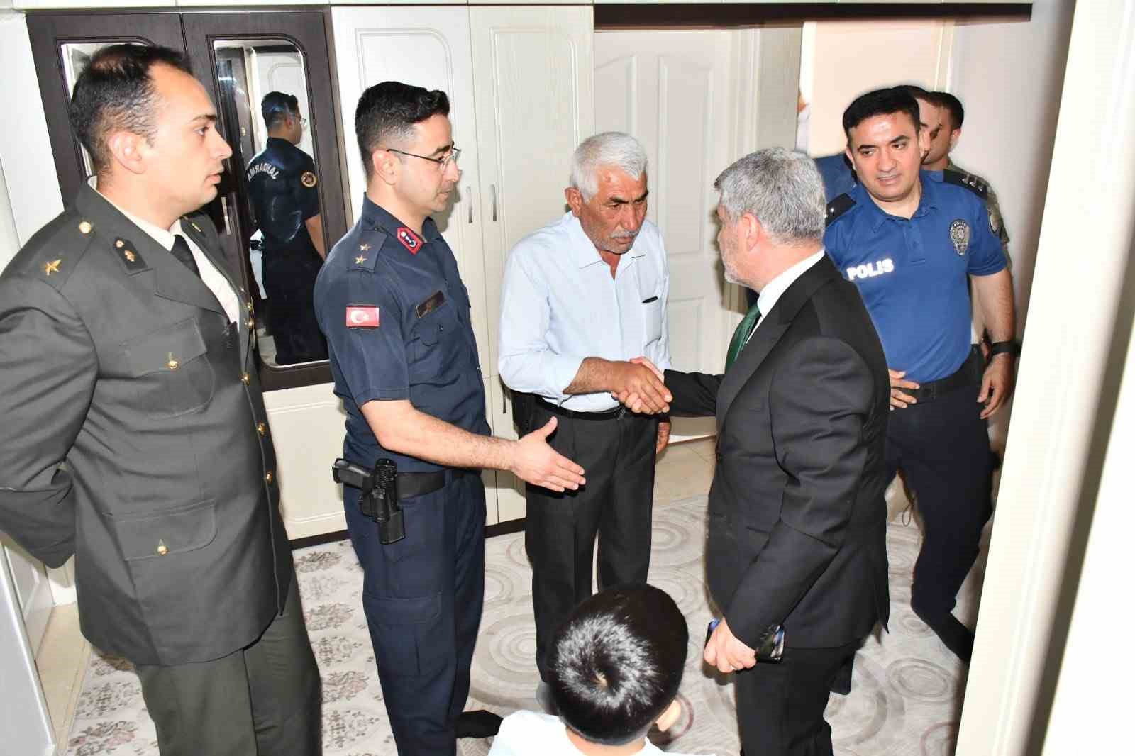 Kaymakam Çağlar Partal’dan şehit ailesine bayram ziyareti
