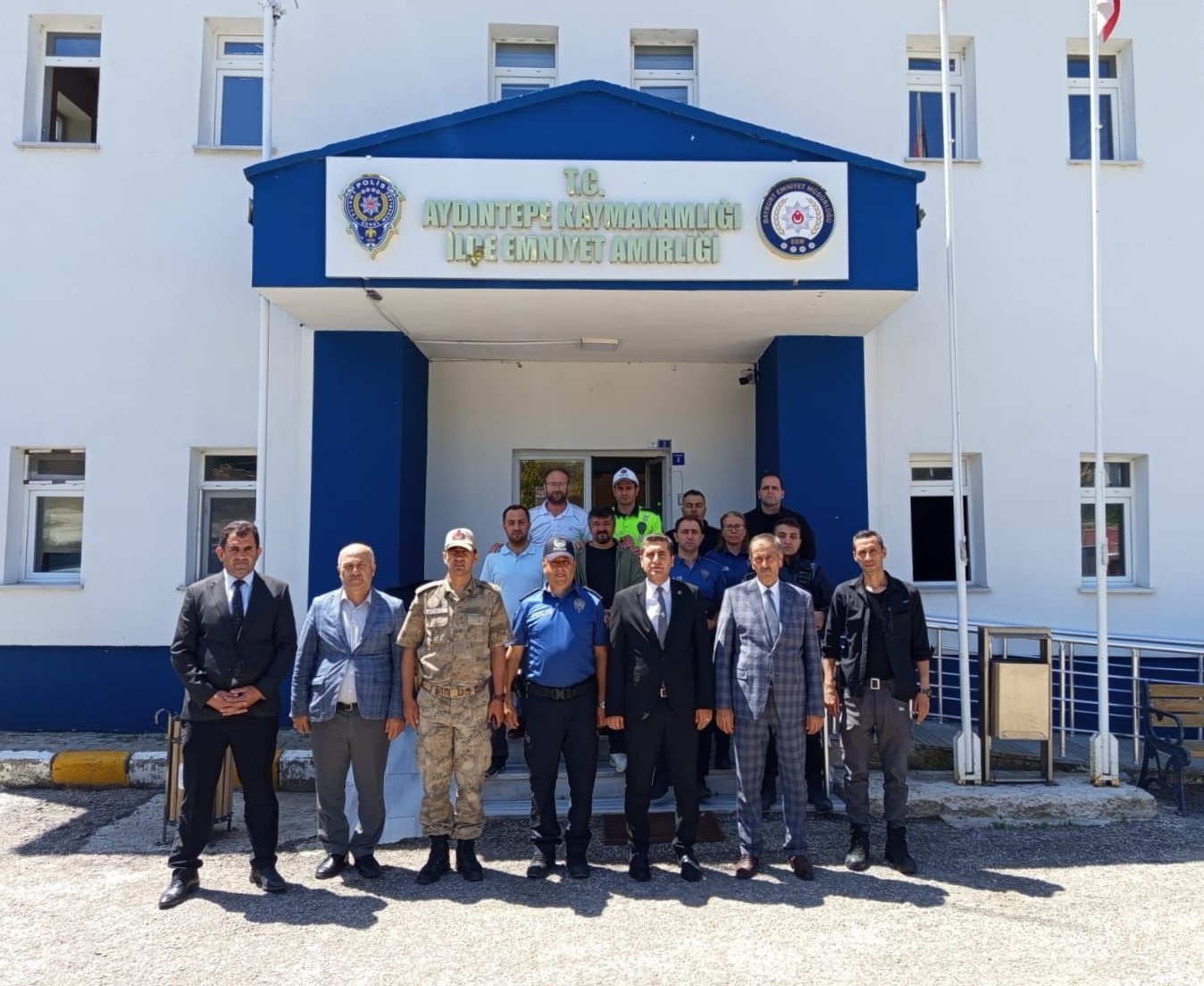 Kaymakam Böçkün güvenlik güçlerinin ve sağlık çalışanlarının bayramını kutladı