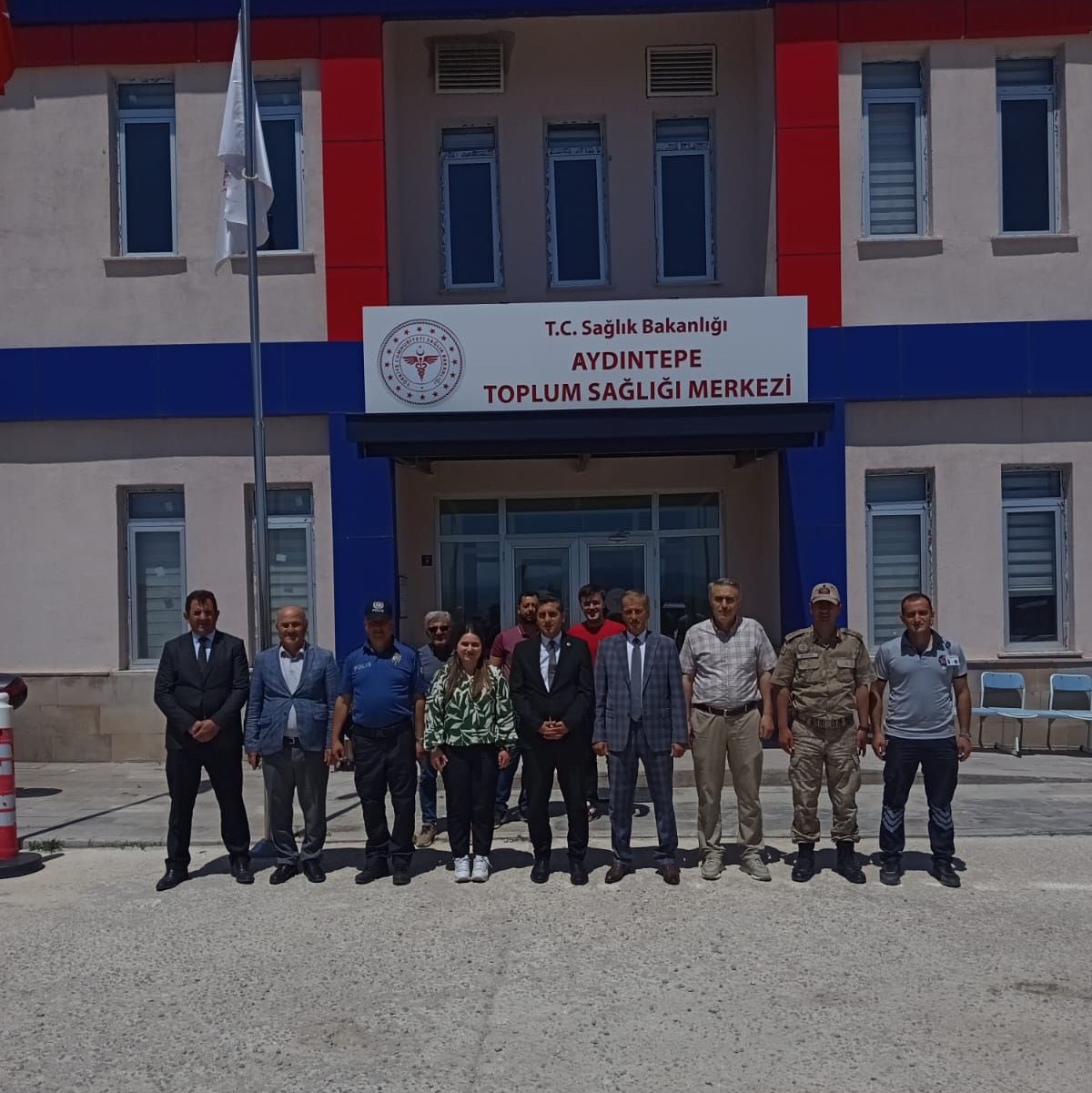 Kaymakam B&ouml;&ccedil;k&uuml;n g&uuml;venlik g&uuml;&ccedil;lerinin ve sağlık &ccedil;alışanlarının bayramını kutladı
