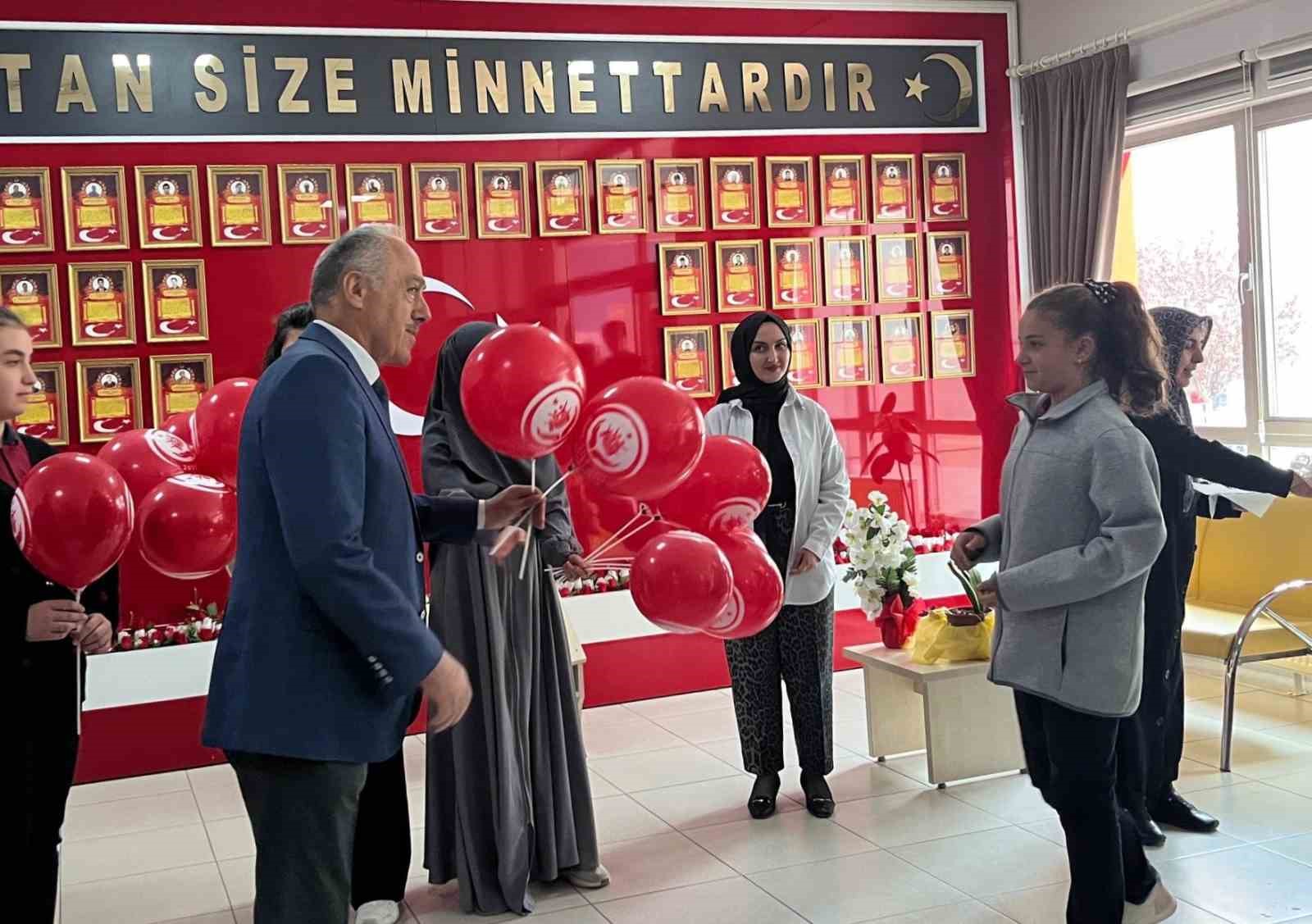 Bayburt&rsquo;ta &ouml;ğrencilere sosyal hizmetler tanıtıldı
