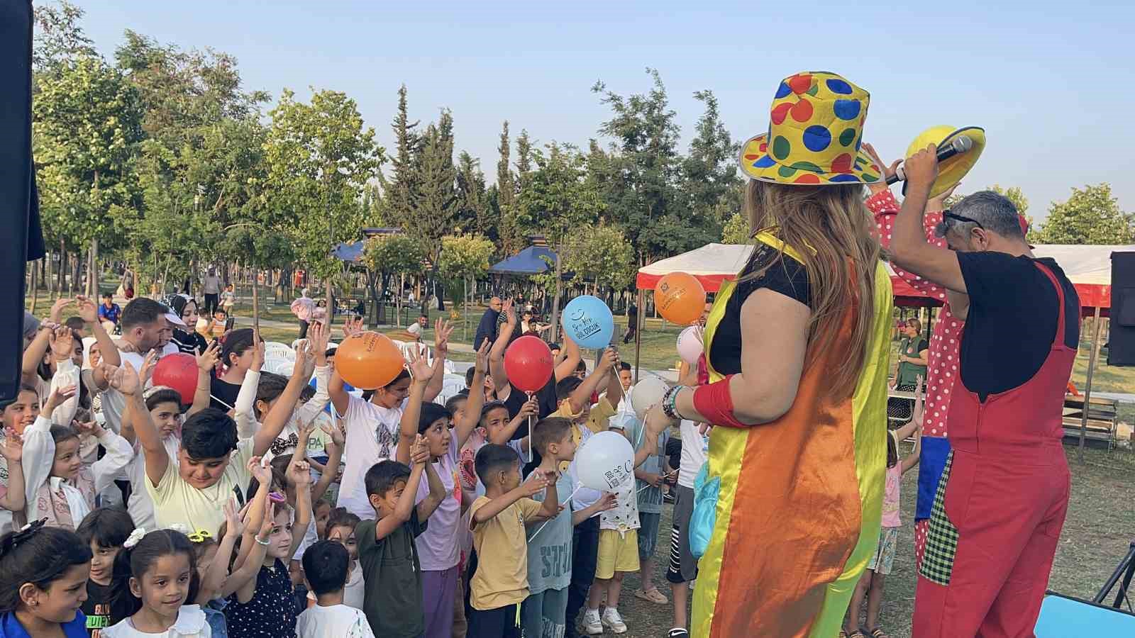Başkan &Ccedil;enet&rsquo; den &ccedil;ocuklara bayram hediyesi

