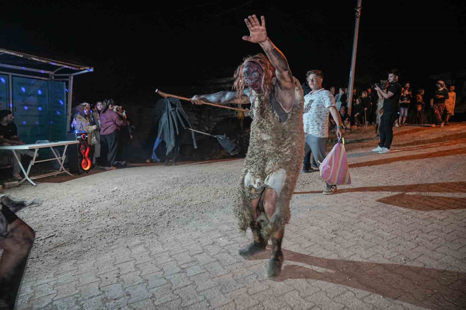 Osmanlı&rsquo;nın Deliler&rsquo;i Alabaş geleneğiyle canlanıyor
