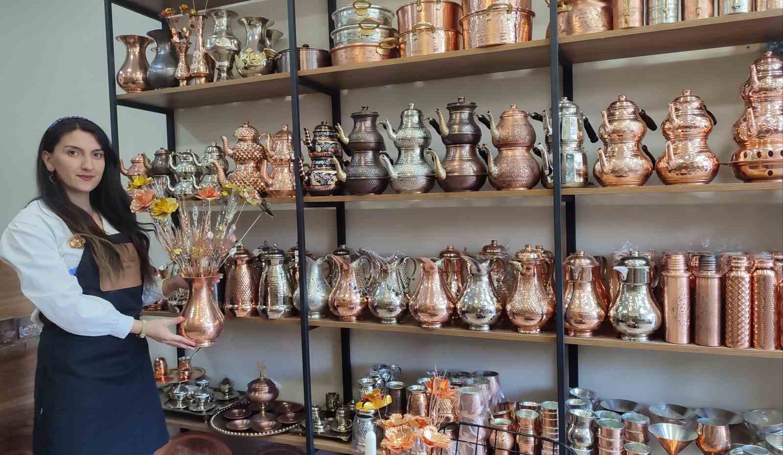 Kahramanmaraş’ın tek kadın bakır ustası