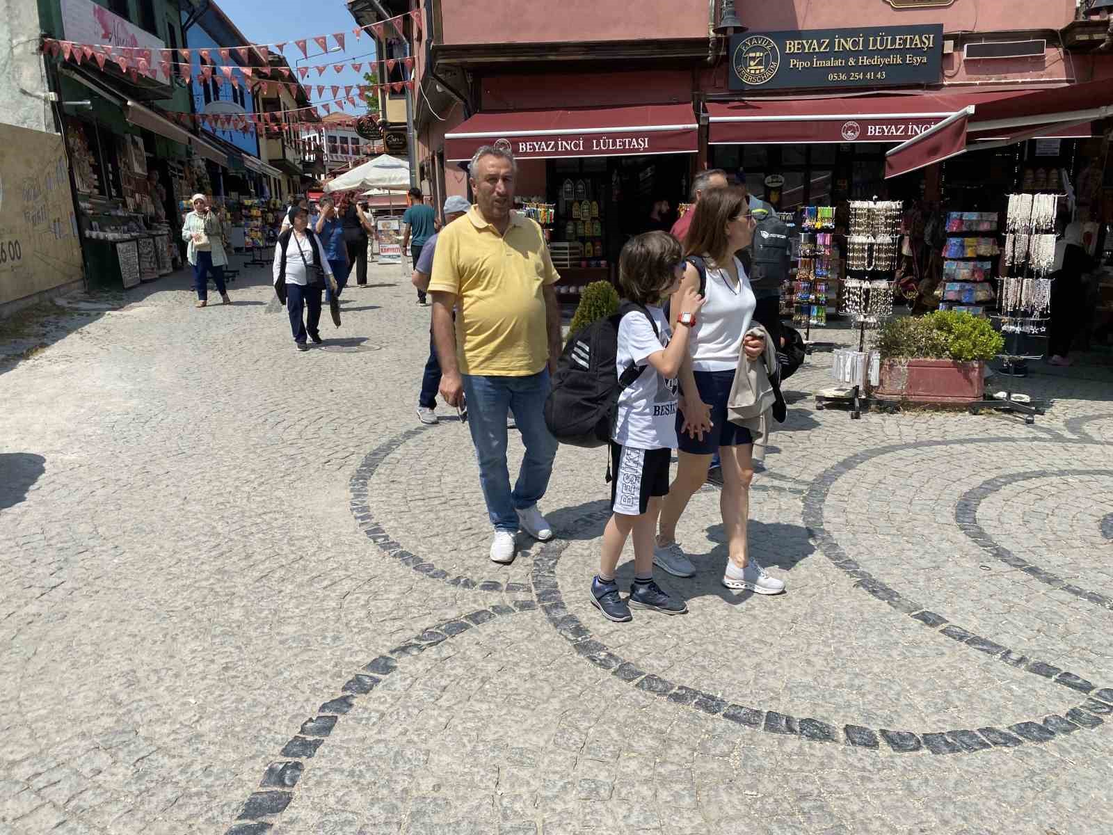 Turistler bayram tatilinde Tarihi Odunpazarı Evleri&rsquo;ni ziyaret etti
