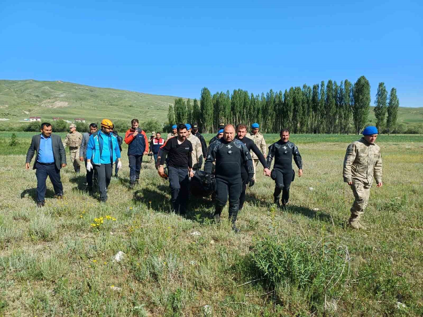 Balık tutmak i&ccedil;in girdiği Aras Nehrinde boğularak hayatını kaybetti
