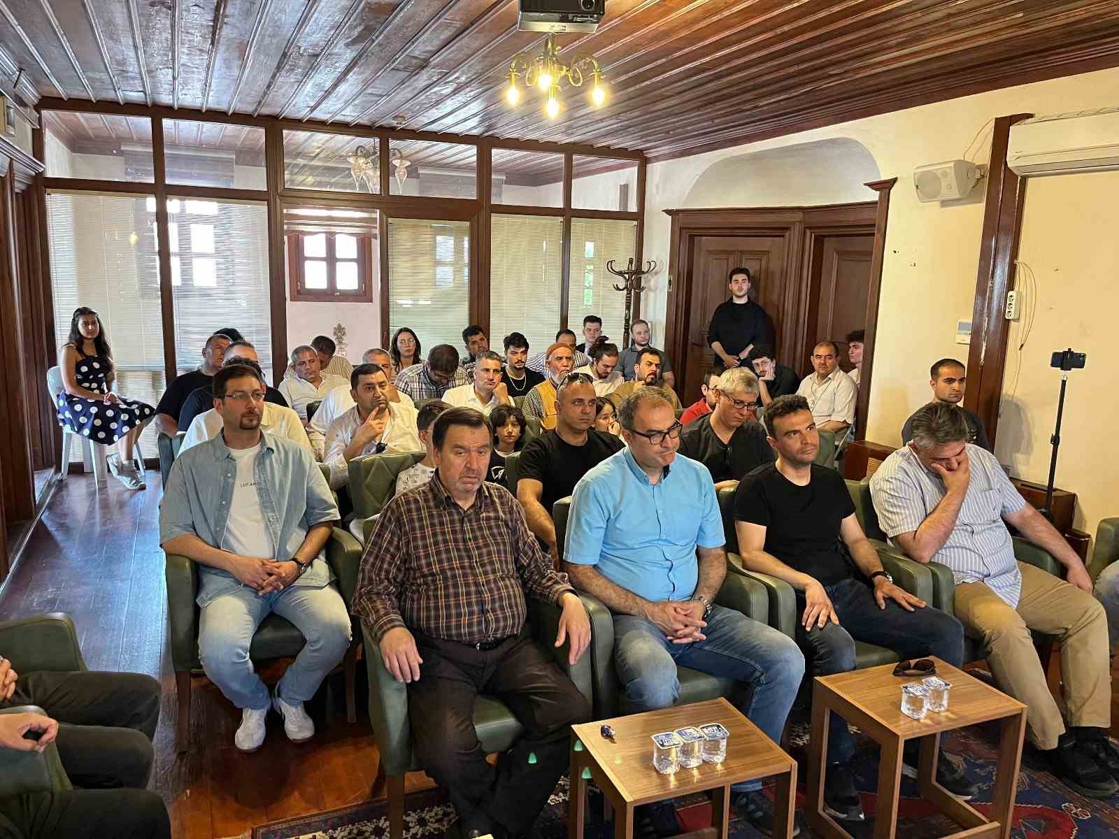 Eskişehir T&uuml;rk Ocağı&rsquo;nda coşkulu bayram kutlaması
