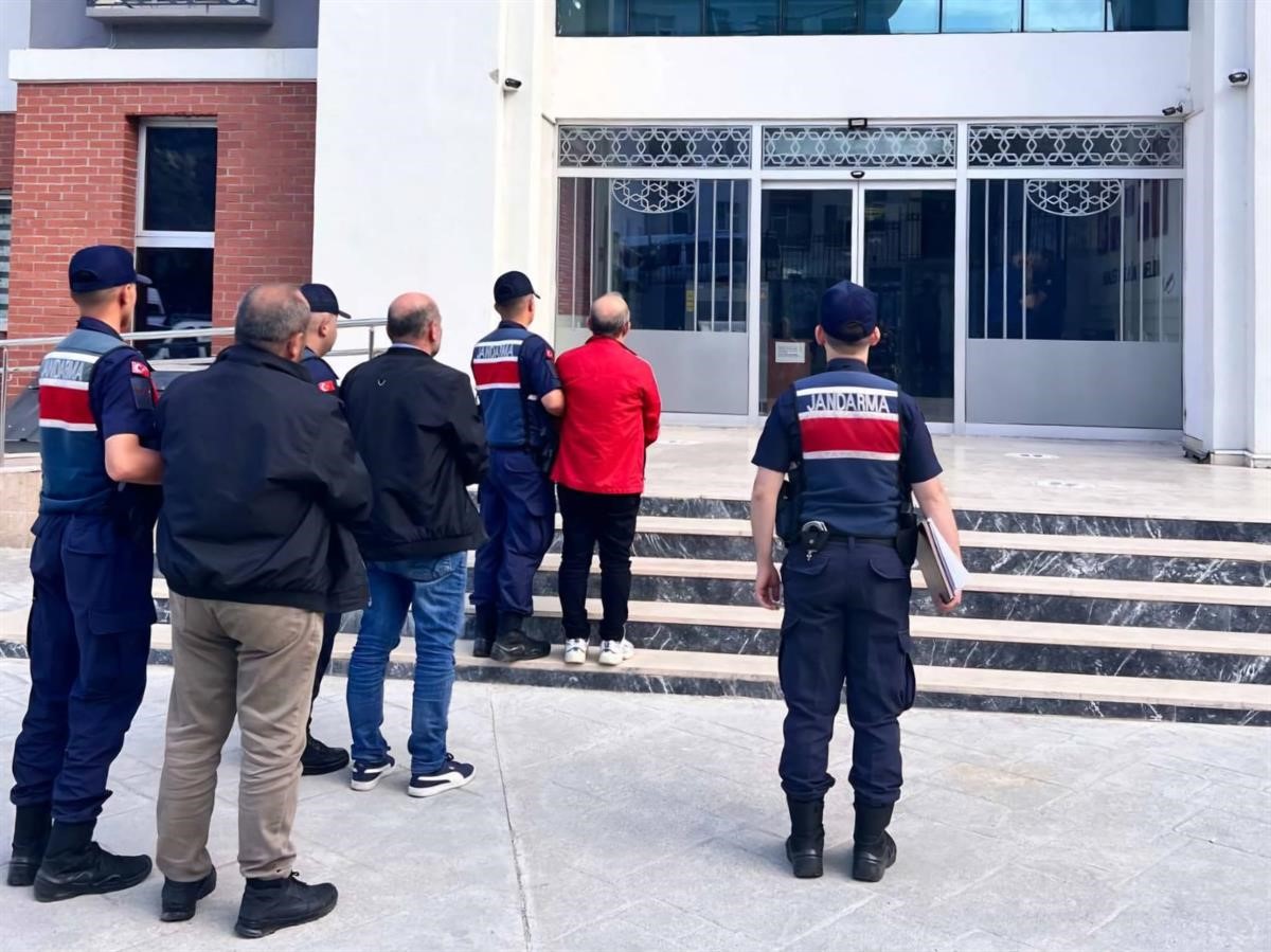 Artvin’de göçmen kaçakçılığı operasyonu: 3 şüpheli tutuklandı