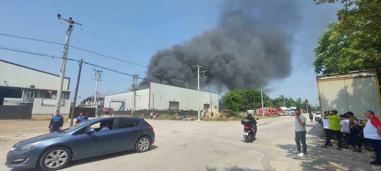 Kocaeli’de fabrika yangını