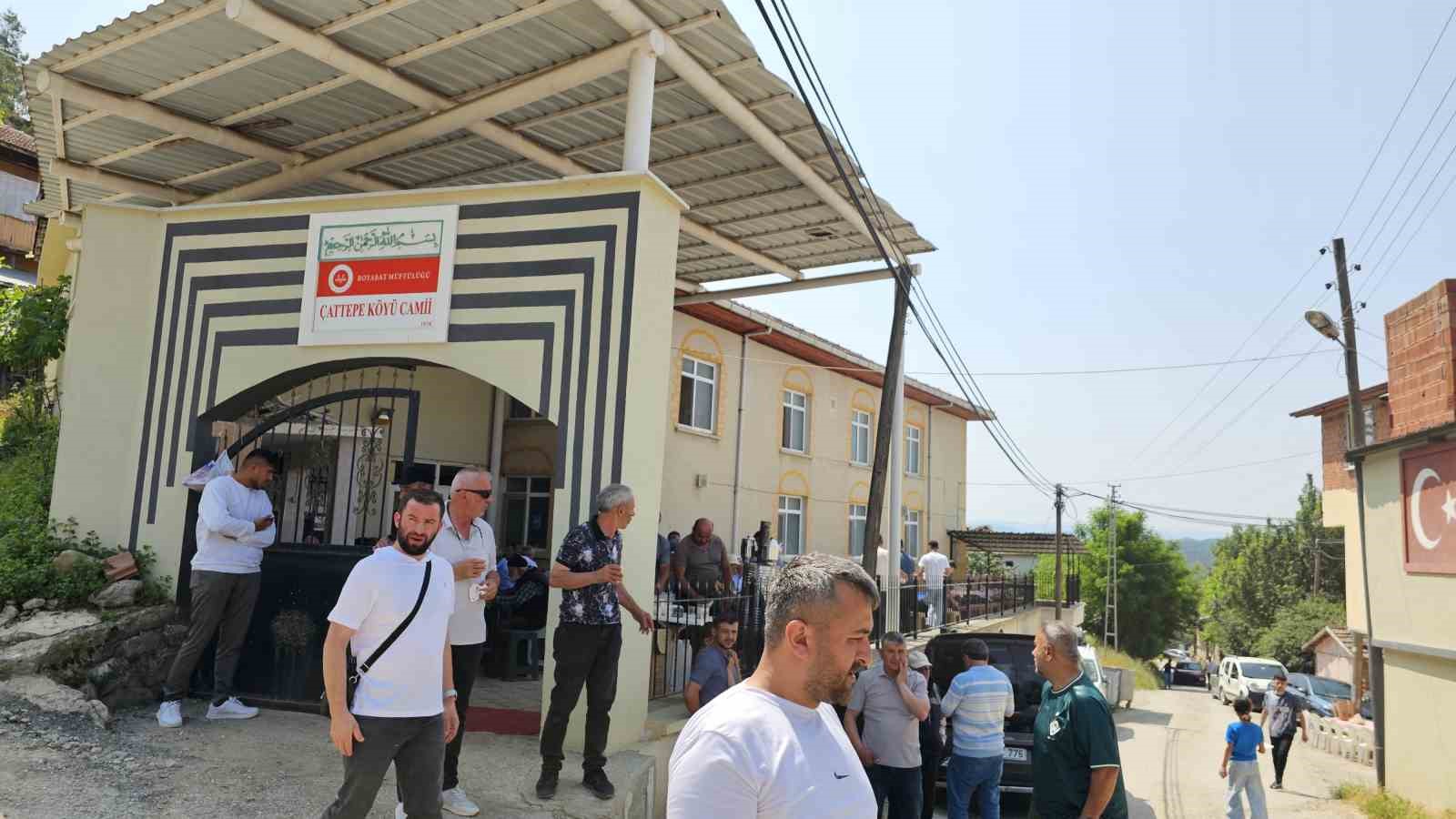 Boyabat &Ccedil;attepe&rsquo;de yıllardır s&uuml;ren bayram geleneği
