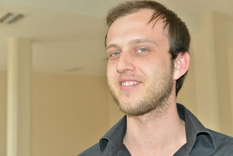 Dere yatağında bir kişi &ouml;l&uuml; bulundu
