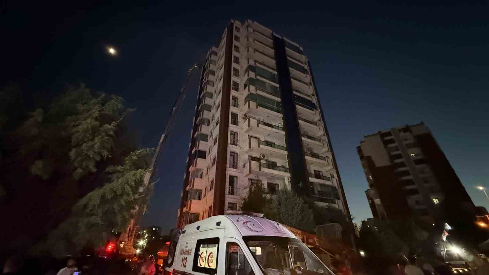 Diyarbakır’da 4 kişinin öldüğü yangına ilişkin 1’i yakalama, 2 gözaltı kararı