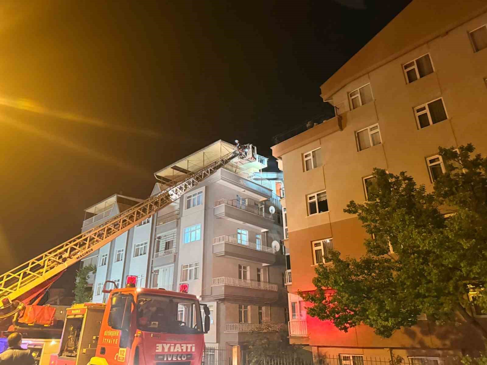 Polatlı’da 5 katlı binada yangın çıktı