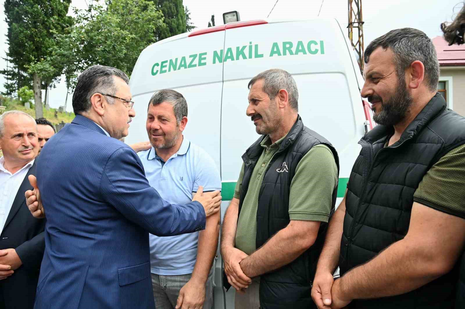 Selde kaybolduktan 6 gün sonra bulunan Hüseyin Aydın, son yolculuğuna uğurlandı
