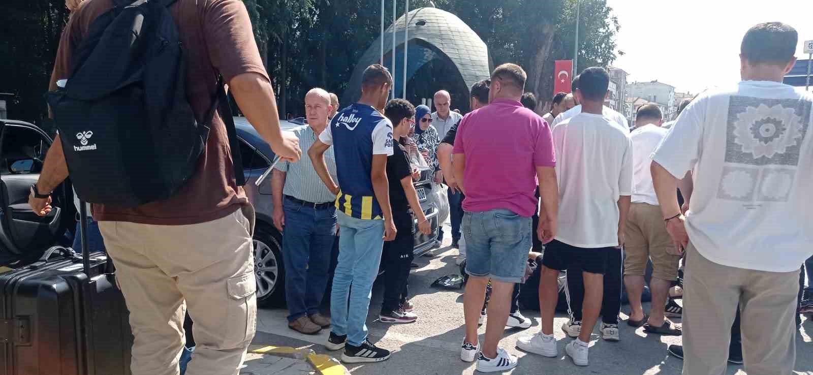 Otomobil ile çarpışan motosiklet sürücüsü yaralandı
